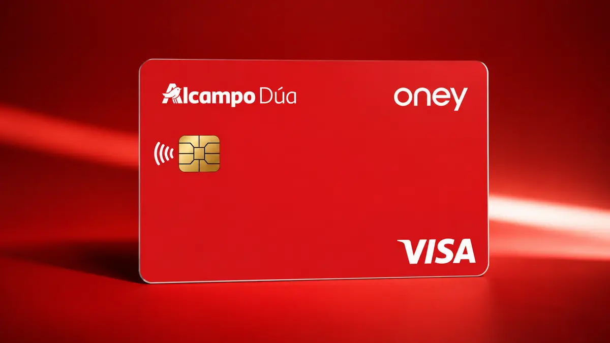 Tarjeta roja Alcampo Dúa con el logotipo de Oney, chip dorado, símbolo contactless y marca Visa en blanco