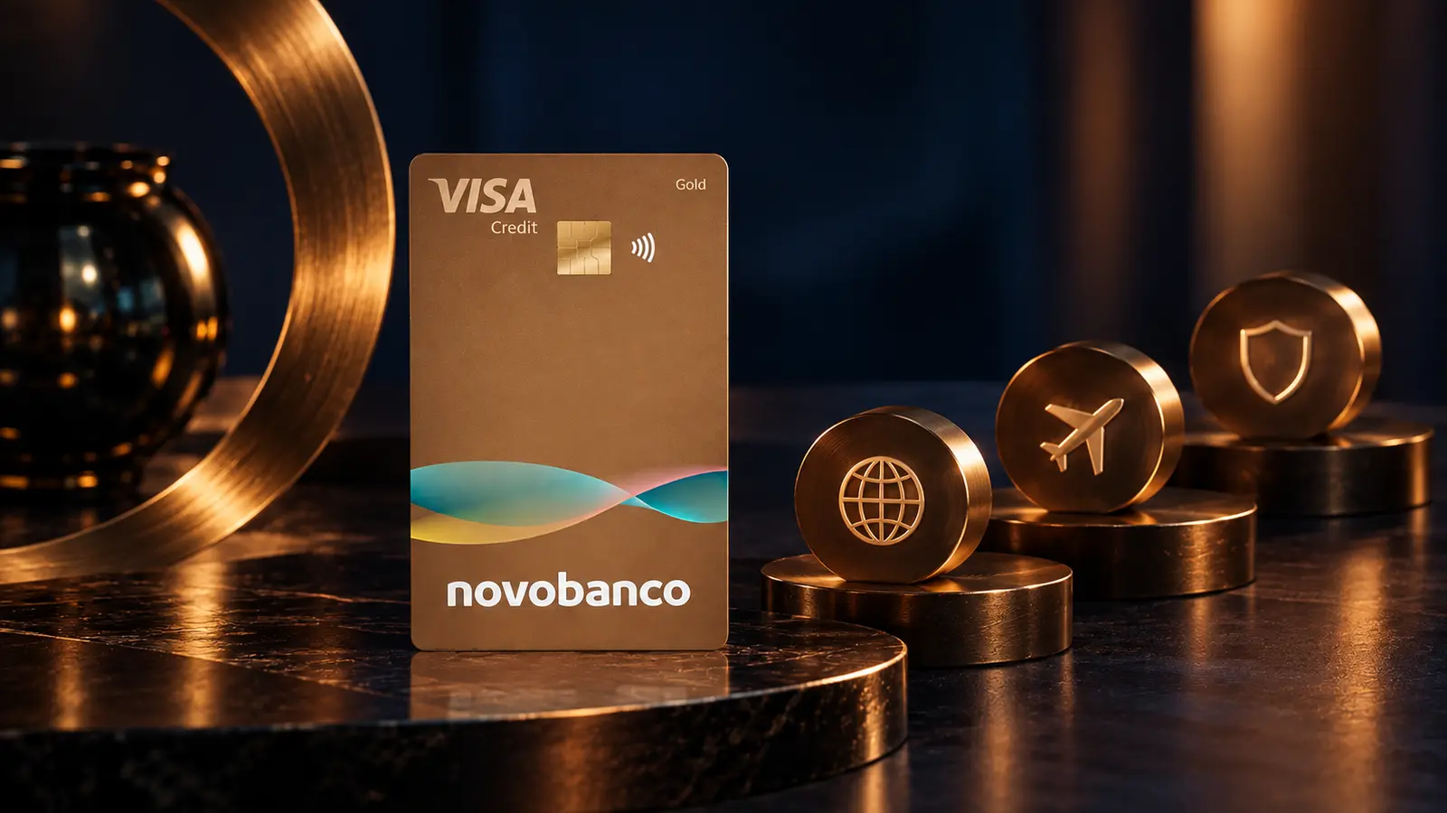 Cartão bronze Gold novobanco com três símbolos de serviços opcionais