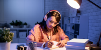 Cursos gratuitos para mejorar tu empleabilidad (2026): dónde encontrarlos Cursos gratuitos para mejorar tu empleabilidad (2026): dónde encontrarlos - Fuente: Canva